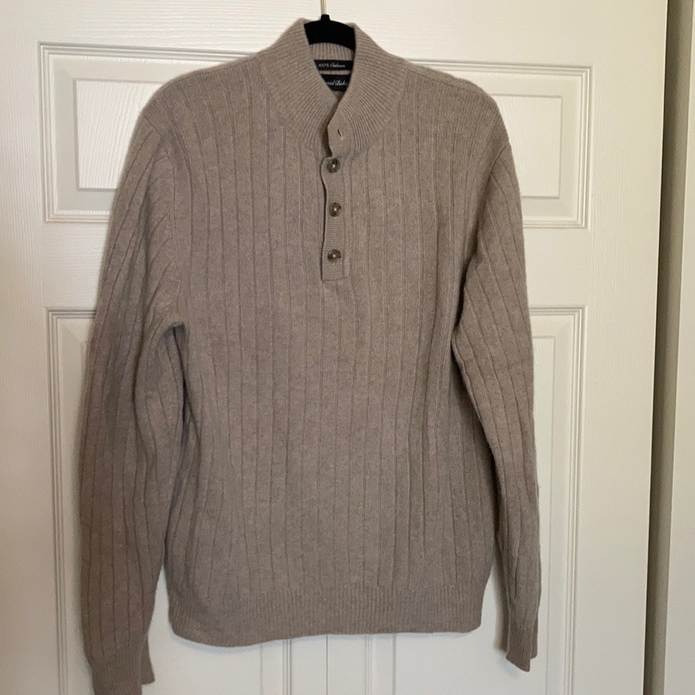 100% cashmere sweater